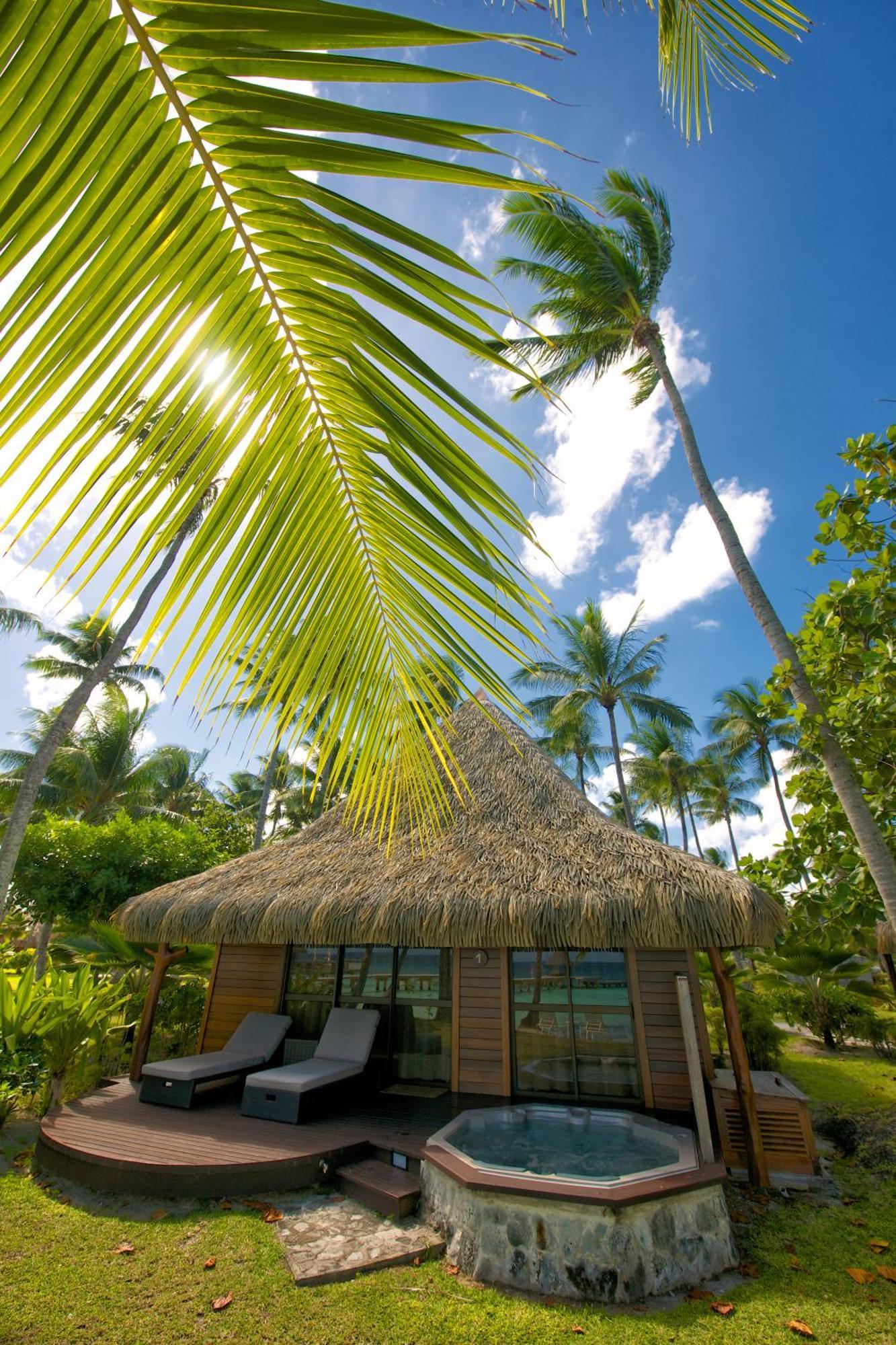 Hotel Kia Ora Resort & Spa Avatoru Exterior photo